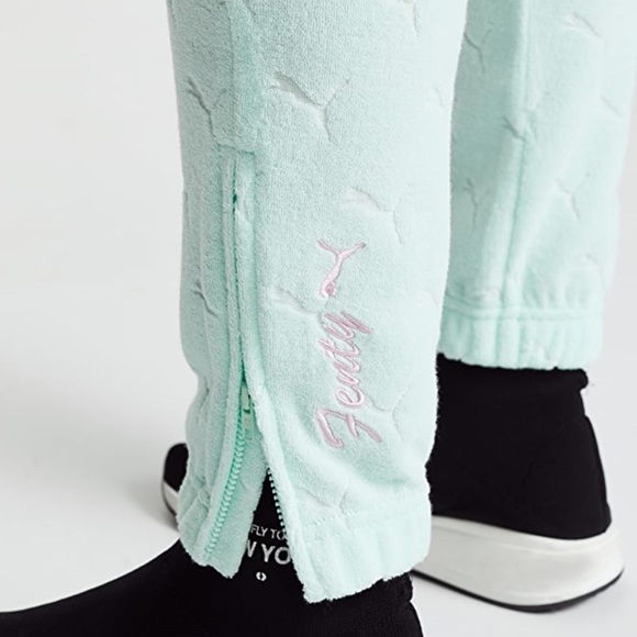 Fenty x Puma Terrycloth 3pc Set - Picture 11 of 12